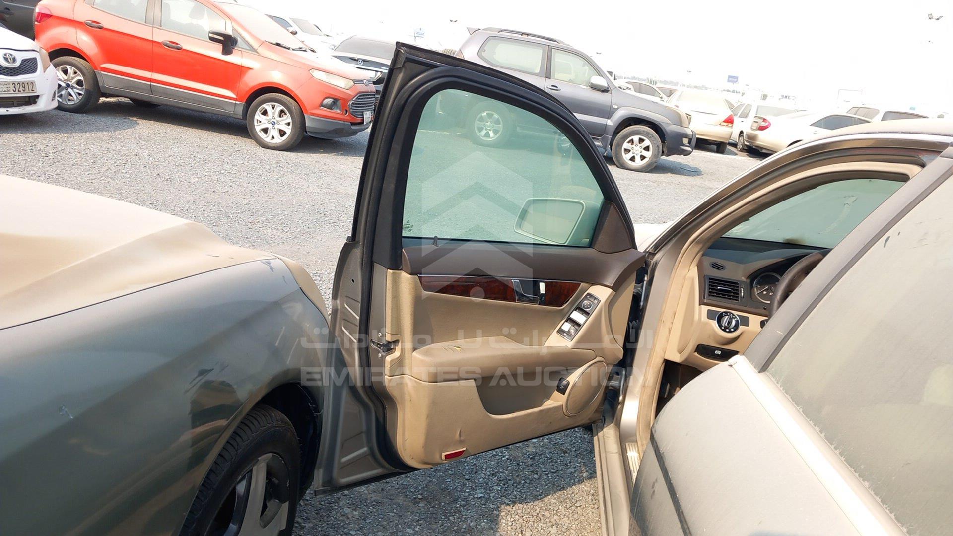 2009 MERCEDES C 180 VIN: WDDGF46X99A240024