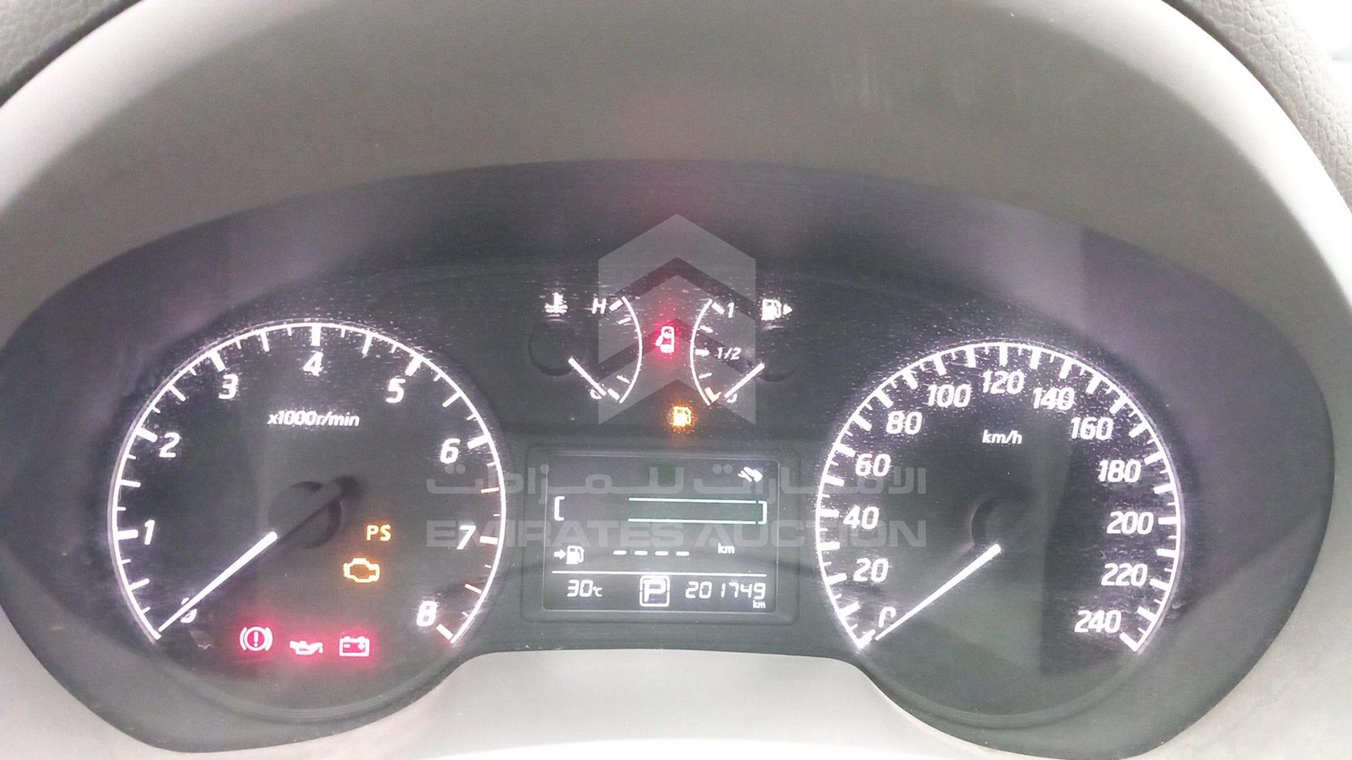 2015 NISSAN TIIDA VIN: MNTBC2C98F6006777