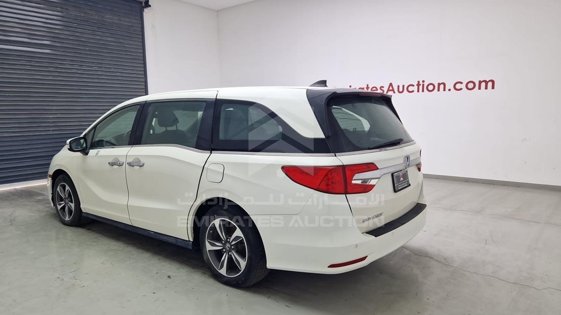 2018 Honda Odyssey — Rear Left Angle — Photo 9