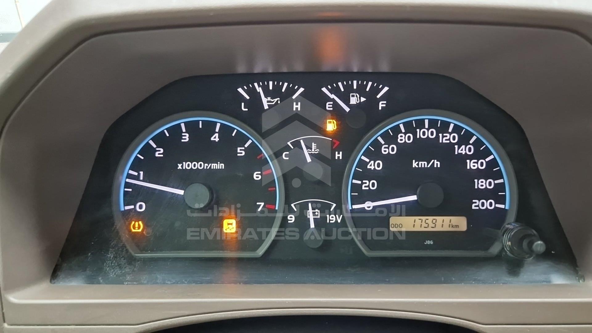 2018 TOYOTA LAND CRUISER VIN: JTFBU71J4J7061431