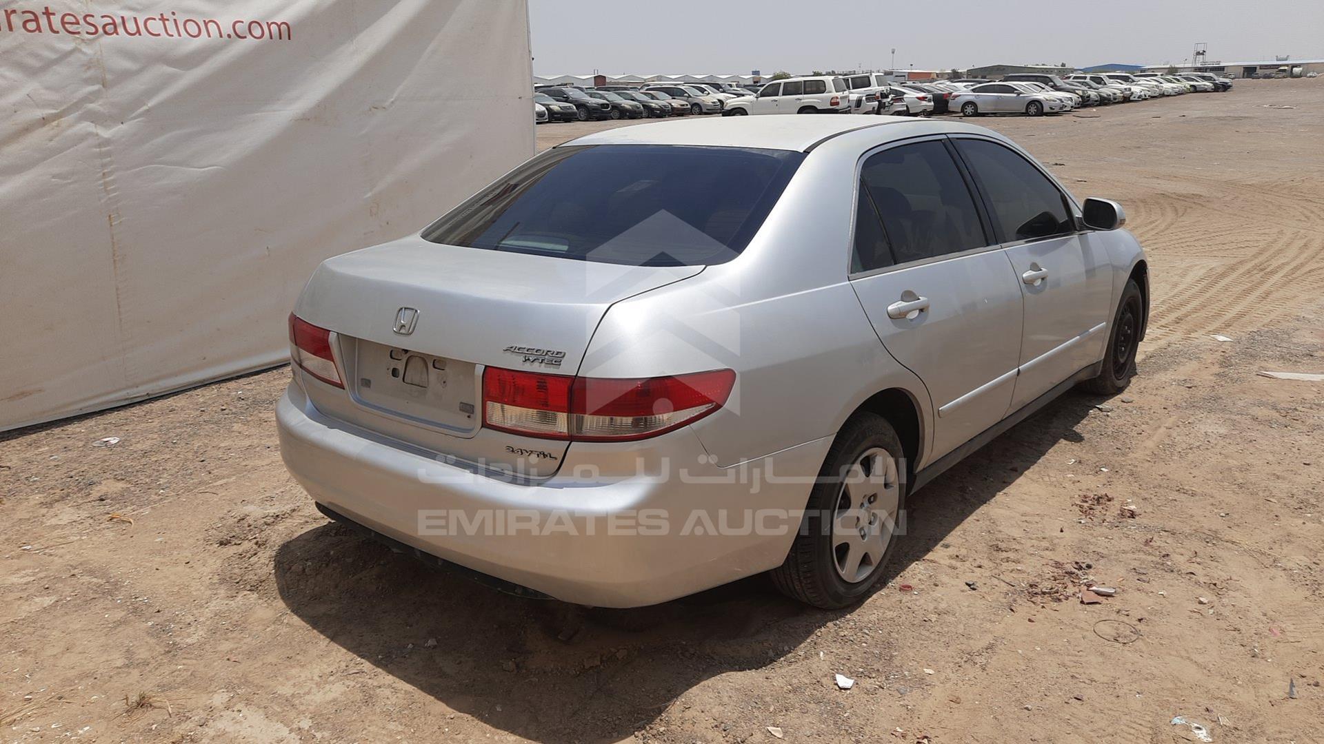 2005 HONDA ACCORD VIN: JHMCM56505C413851