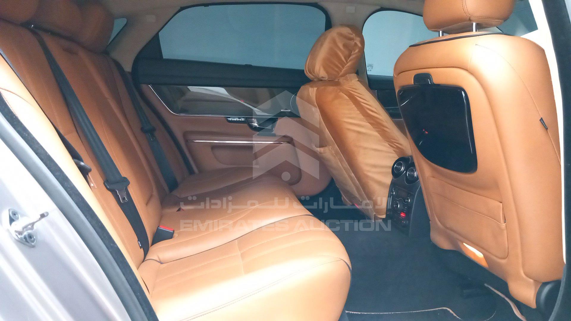2010 JAGUAR X J VIN: SAJKA26J1AMV01346