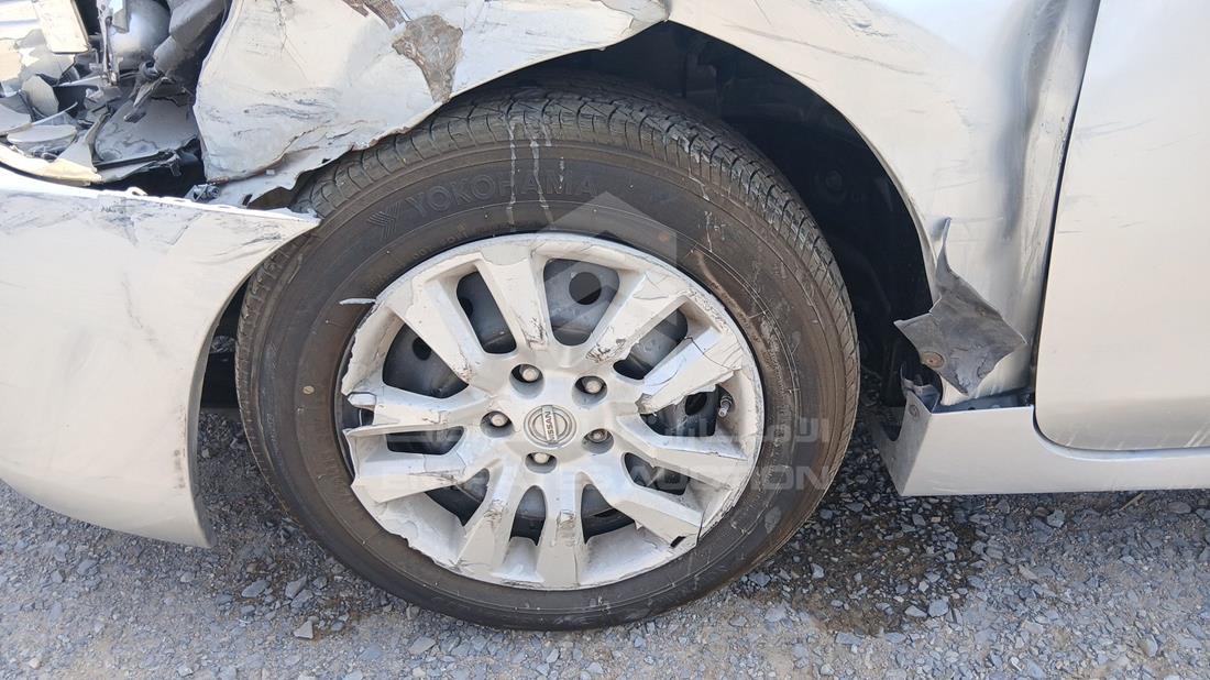 نيسان التيما 2013 — الإطار الأمامي الأيسر — صورة 32