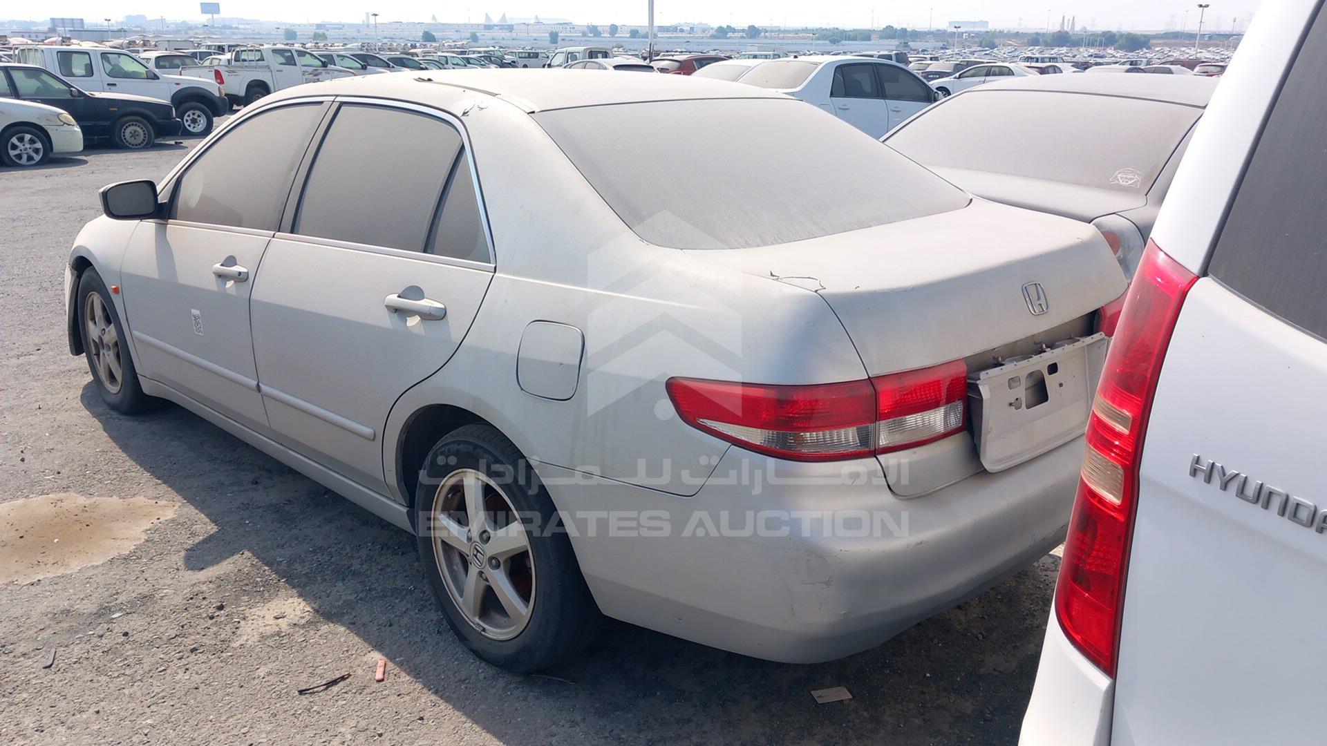 2004 HONDA ACCORD VIN: JHMCM56734C400916