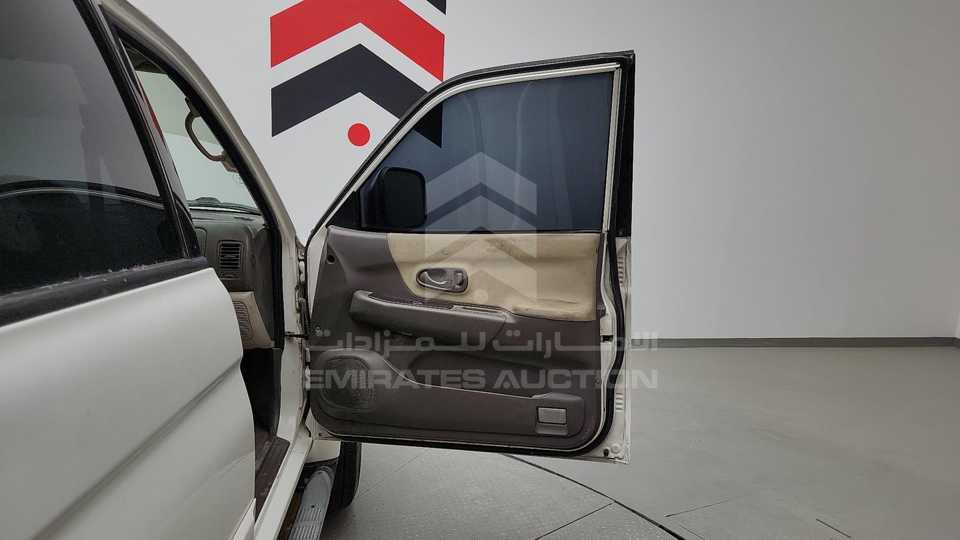 2008 MITSUBISHI NATIVA VIN: JMY0RK9608J738888