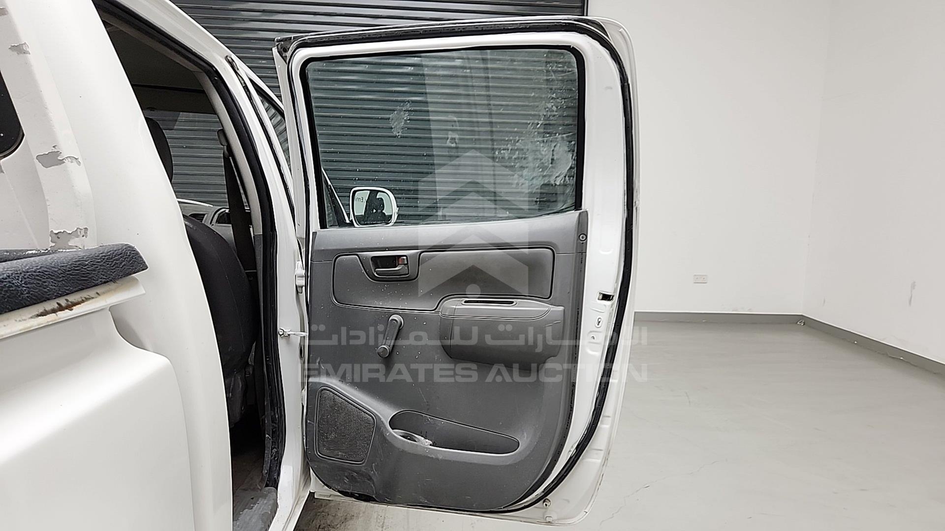 2008 TOYOTA HILUX VIN: MR0FX22G081308949