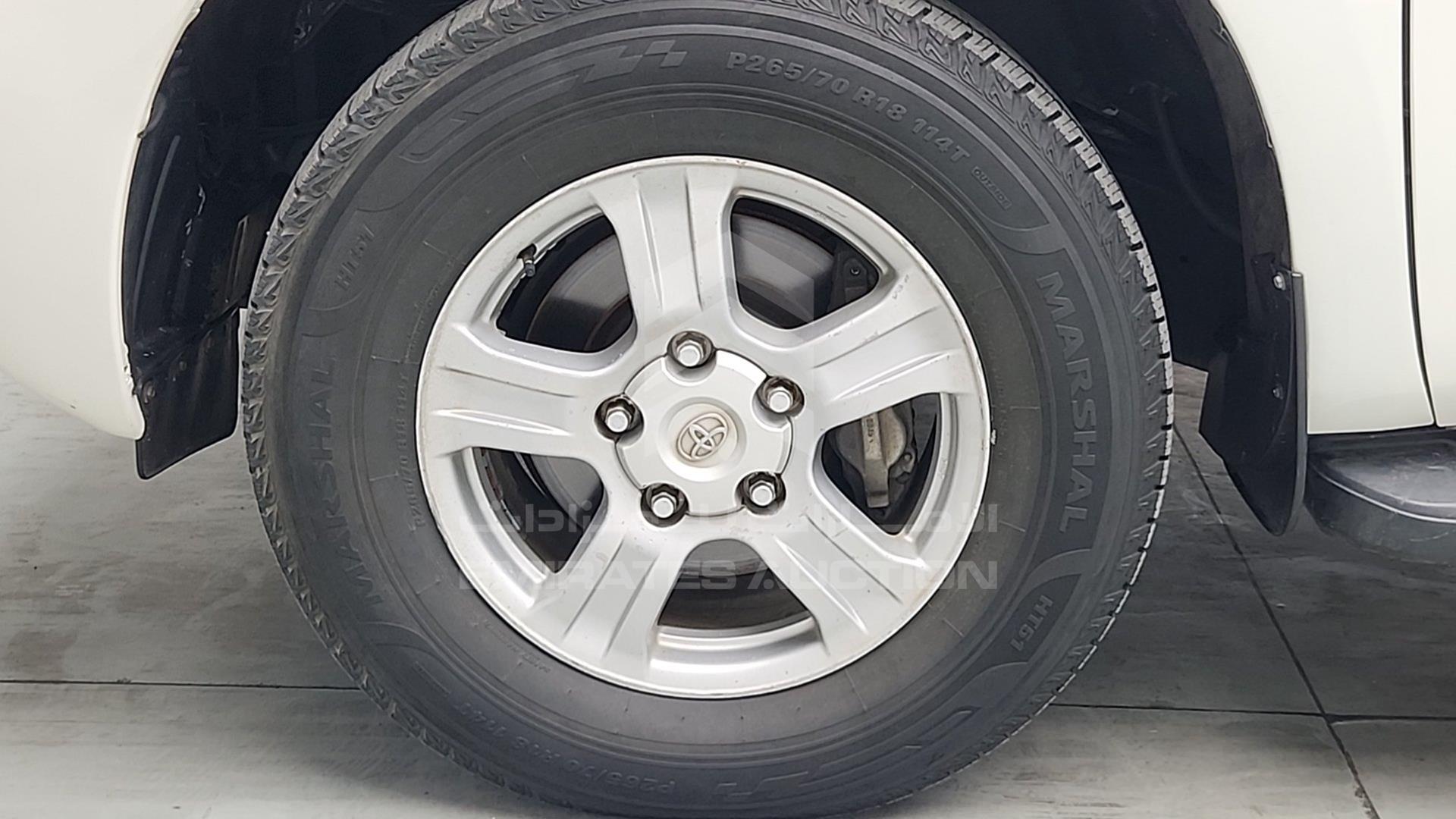 2016 TOYOTA SEQUOIA VIN: 5TDBY64A2GS130442