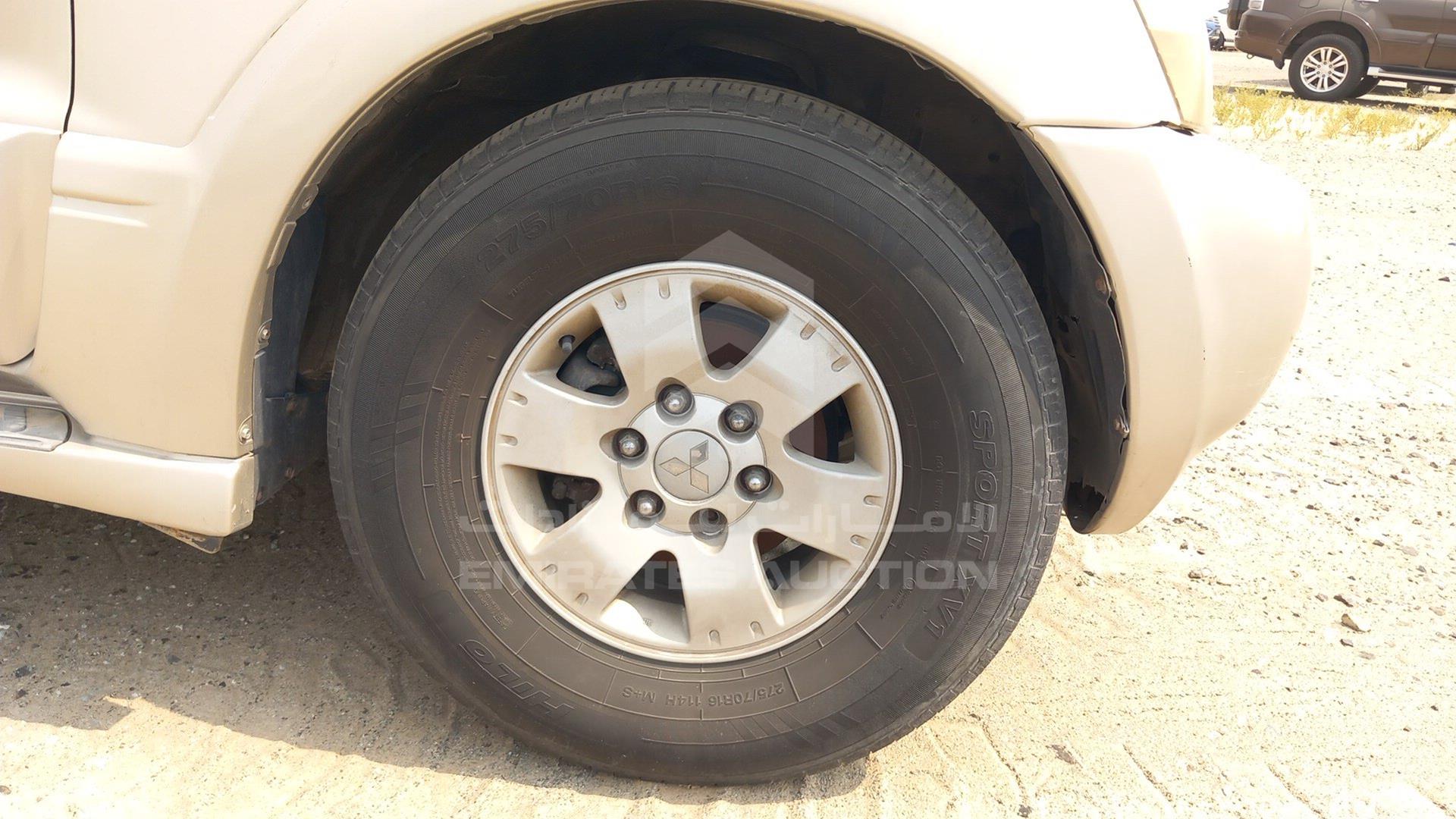 2006 MITSUBISHI PAJERO VIN: JMYLRV73W6J703225