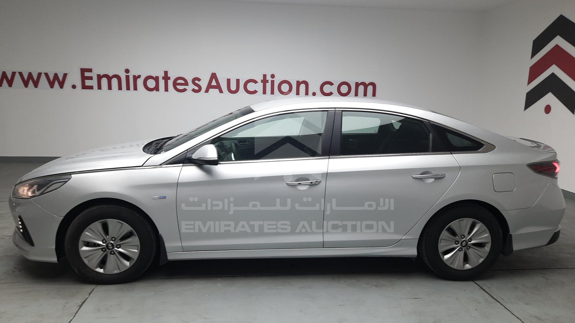 2019 HYUNDAI SONATA VIN: KMHE24130KA093014