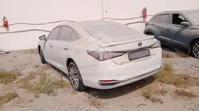 2023 Lexus ES 300 H Premier — Rear Left Angle — Photo 6 — Thumbnail