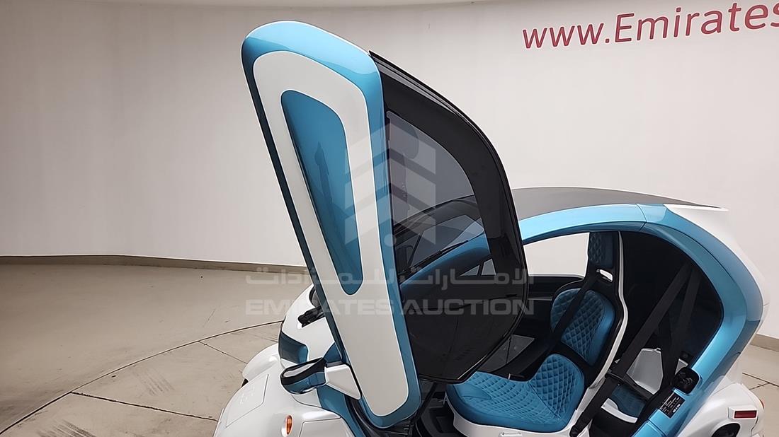 2018 Renault Twizy — Front Left Door — Photo 11