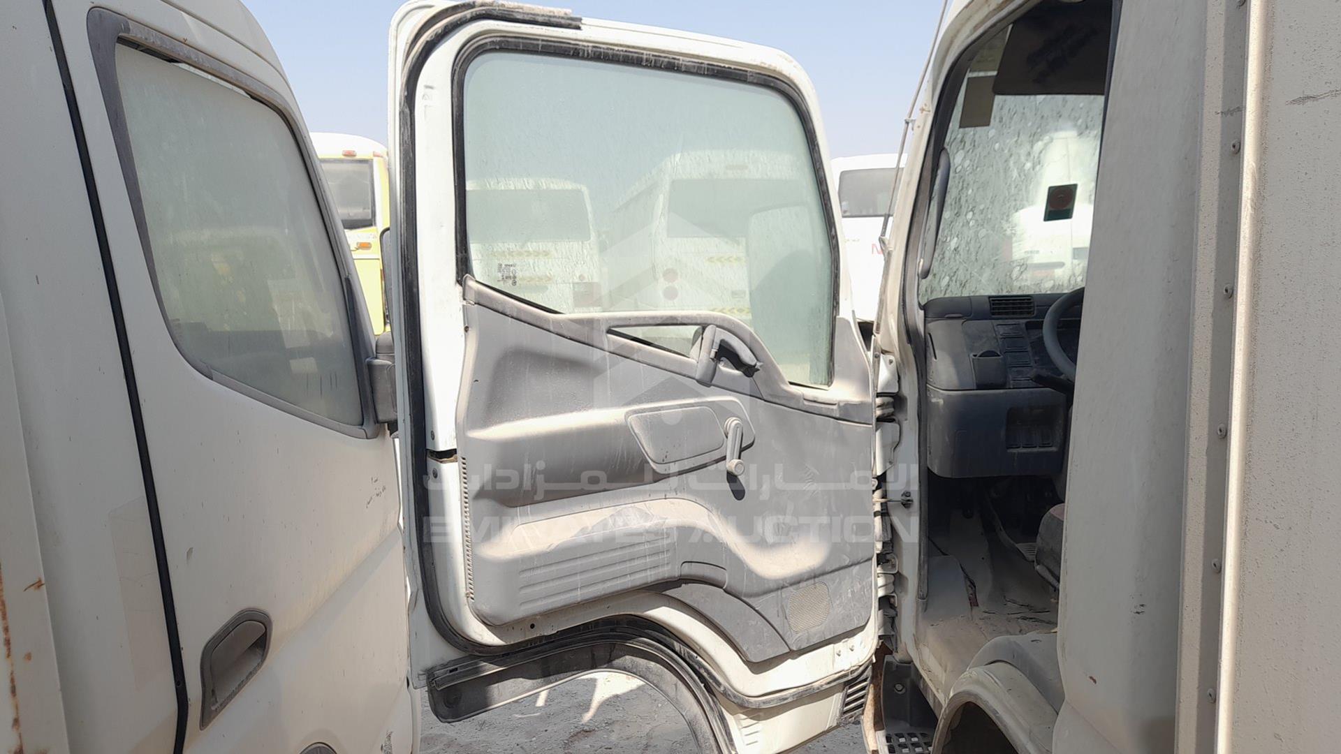 2007 MITSUBISHI CANTER VIN: JL6BCE6J57K022031