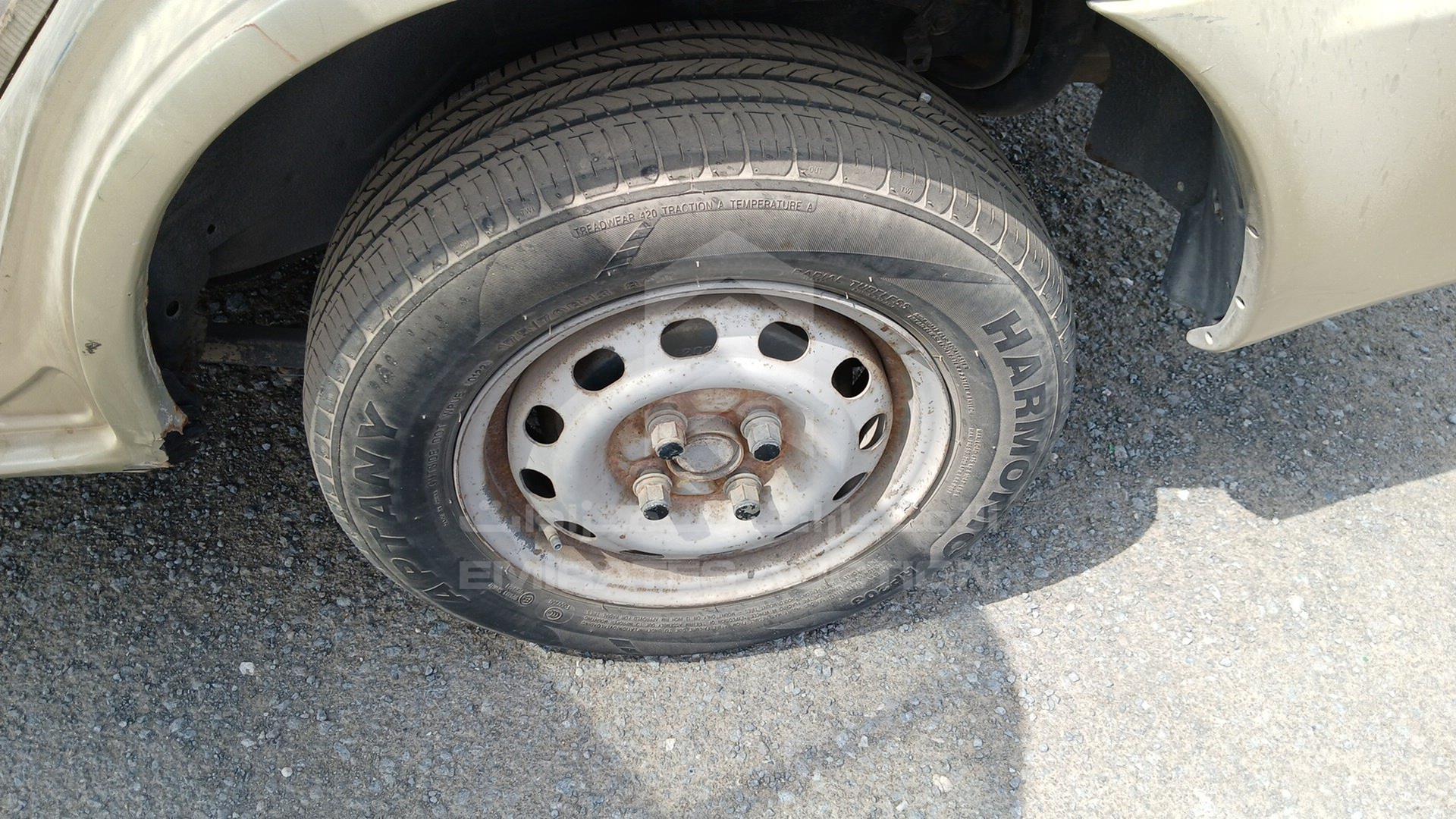 2004 MAZDA 323 VIN: JM7BJ123841225775