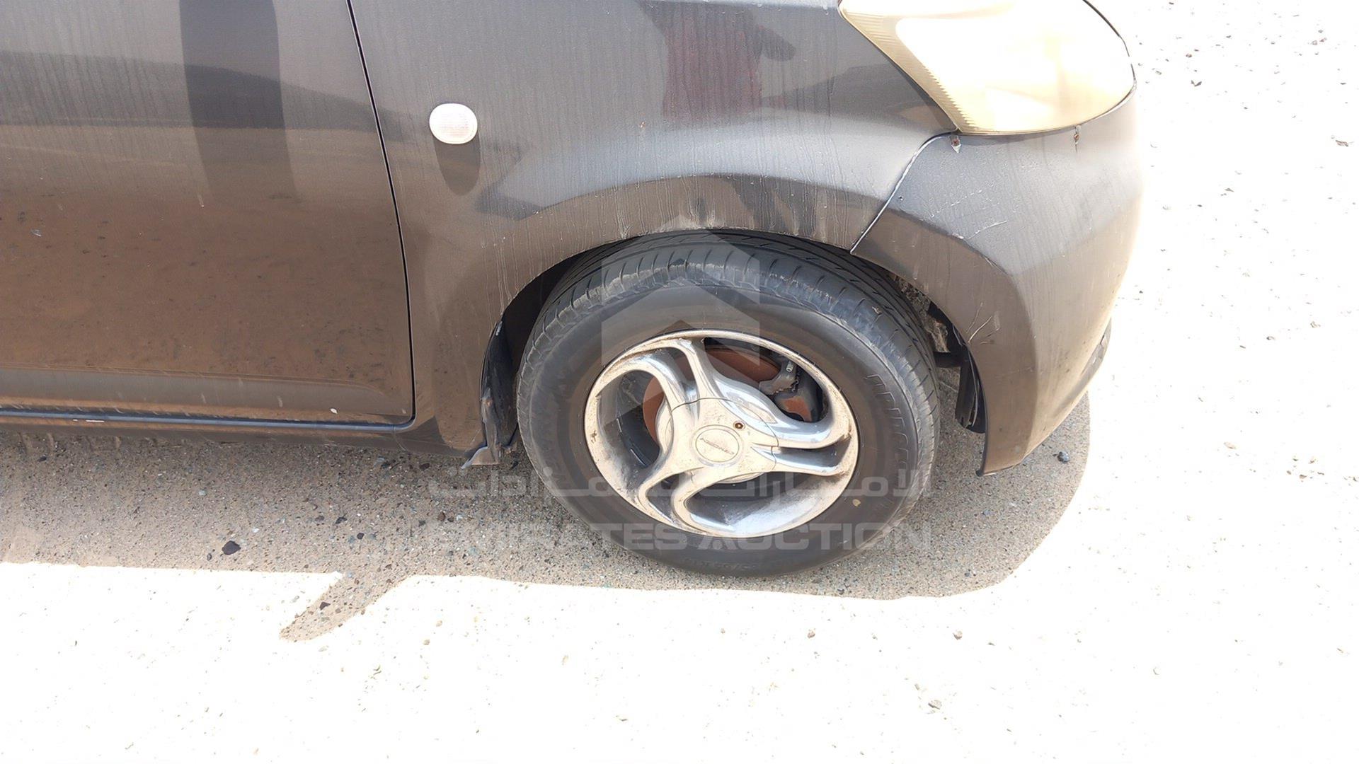 2005 DAIHATSU SIRION VIN: JD1GM301451007208