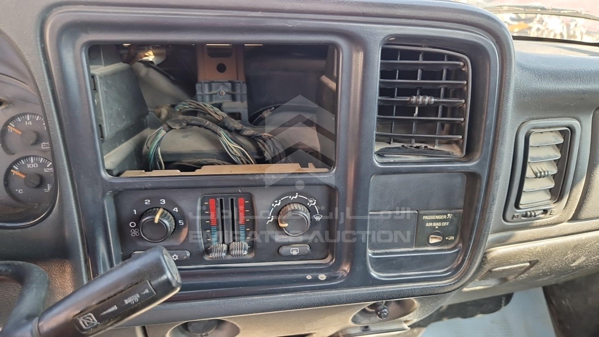 2004 CHEVROLET SILVERADO VIN: 1GBJC34234E260883