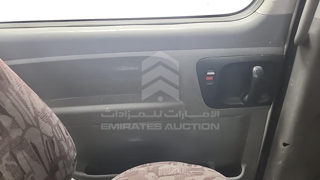 KMJWA37R1CU374704 - 2012 HYUNDAI H1 - #526410