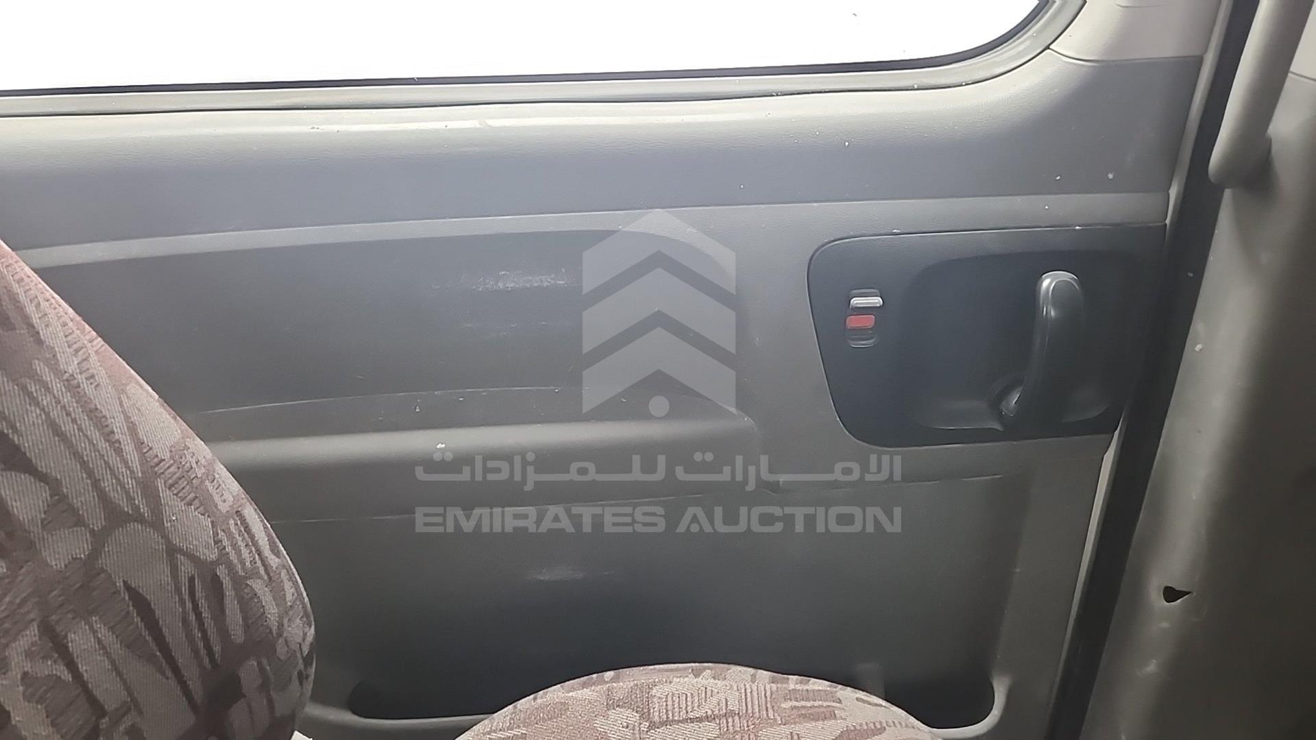 2012 HYUNDAI H1 VIN: KMJWA37R1CU374704