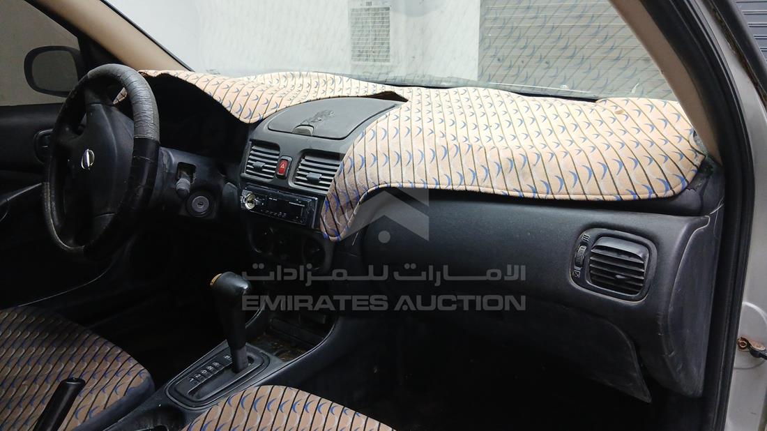 نيسان صني 2006 — زاوية واجهة الراكب الأمامي الأيمن — صورة 27