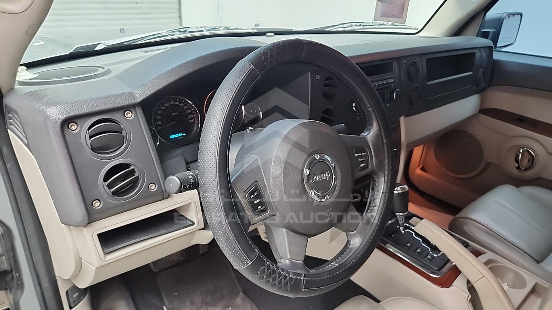 2007 JEEP COMMANDER VIN: 1J8H358N67Y591978