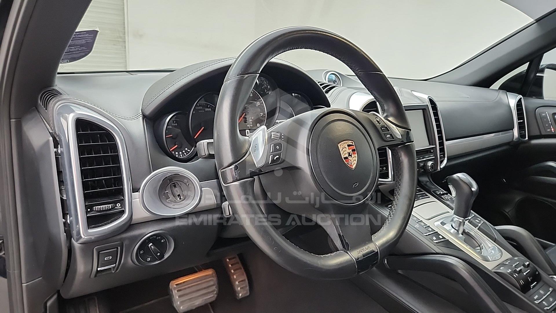 2012 PORSCHE CAYENNE S VIN: WP1ZZZ92ZCLA44383