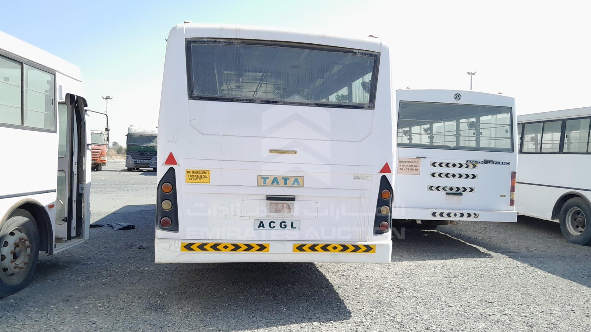 2015 TATA LPO1618 VIN: MAT449253F0L01814