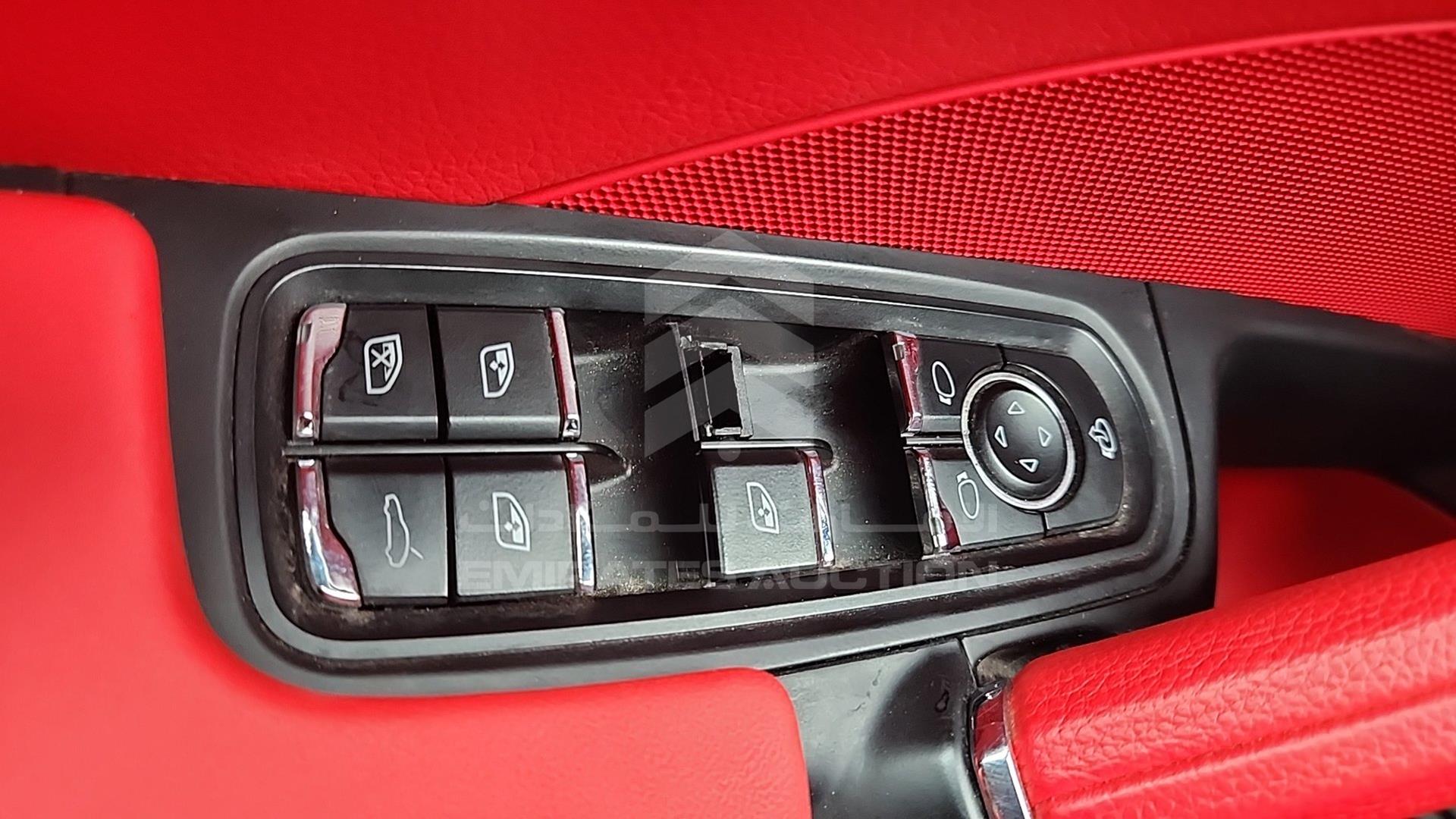 2016 PORSCHE CAYENNE VIN: WP1AA2A28GKA13573