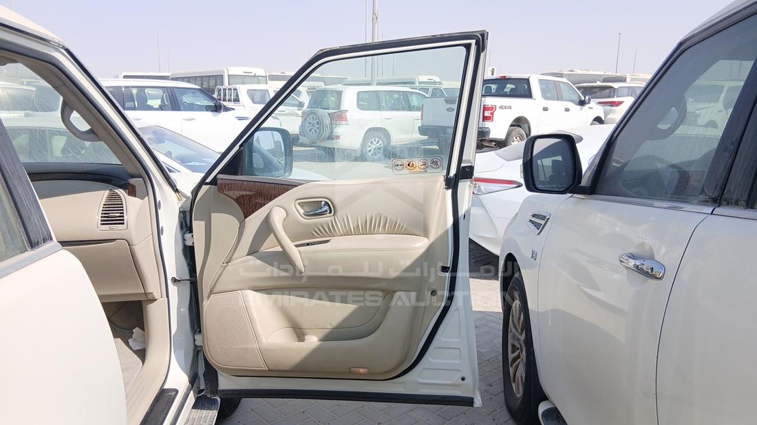 نيسان باترول 2019 — الباب الأمامي الأيمن — صورة 24