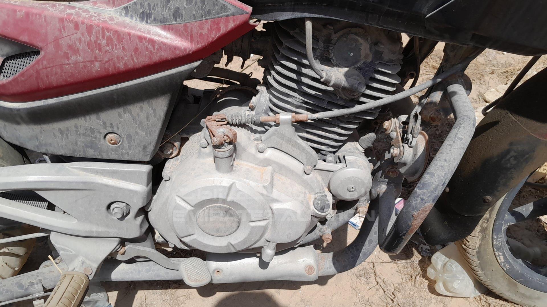 0 BAJAJ PULSAR VIN: MD2A12DZ8ECH54840