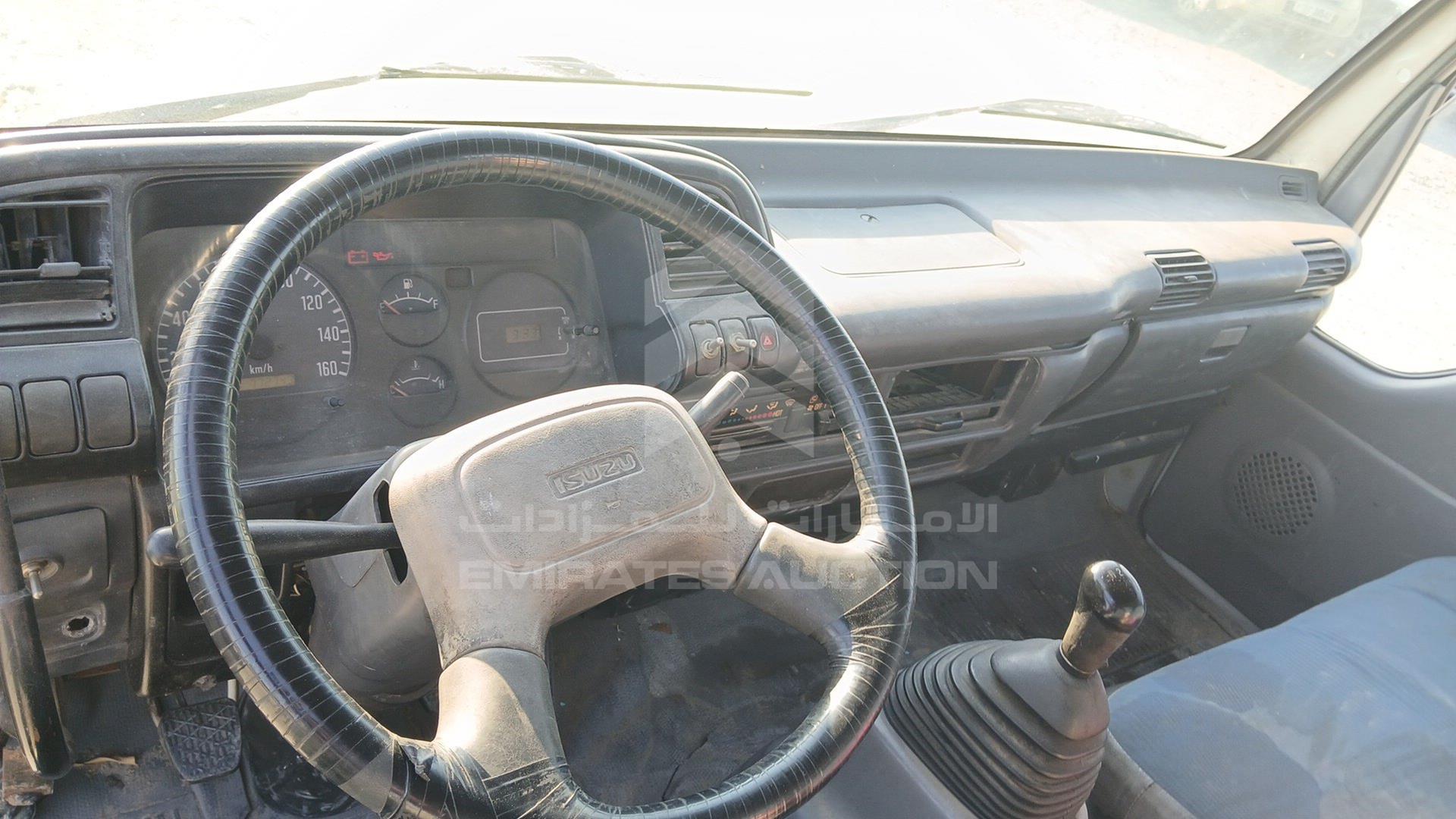 2008 ISUZU NPR VIN: JAMKP34G387P03523