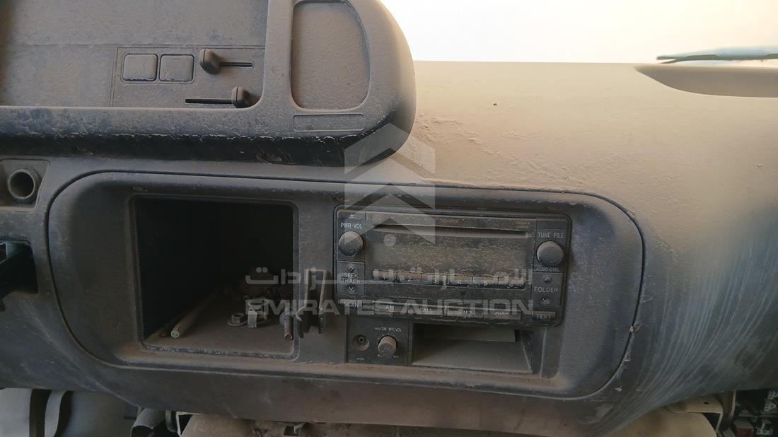 2014 Toyota Coaster — Entertainment Systems & Camera Monitor & Navigation — Photo 16