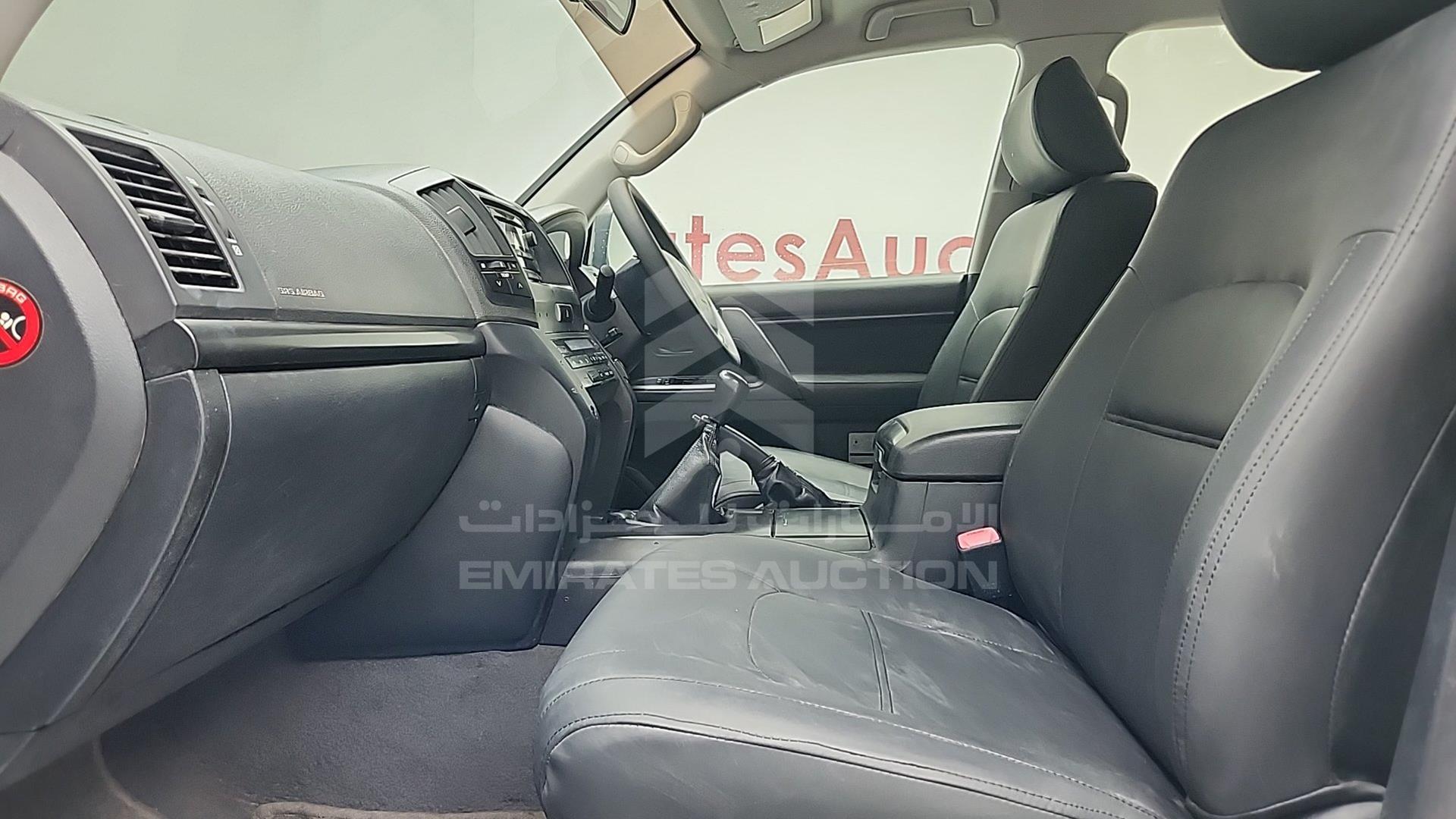 2014 TOYOTA LC 200 VIN: JTMHV09J404134874
