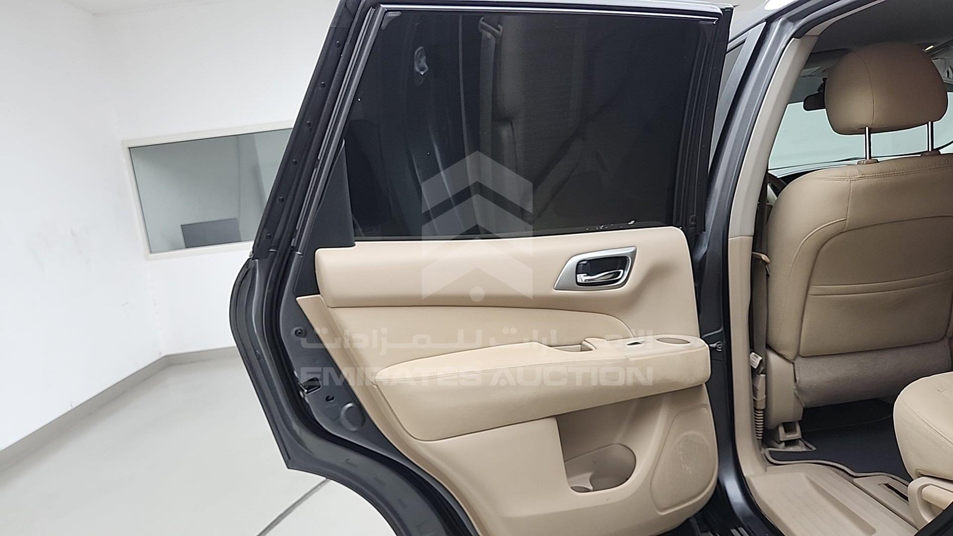 2015 NISSAN PATHFINDER VIN: 5N1AR2M54FC704037
