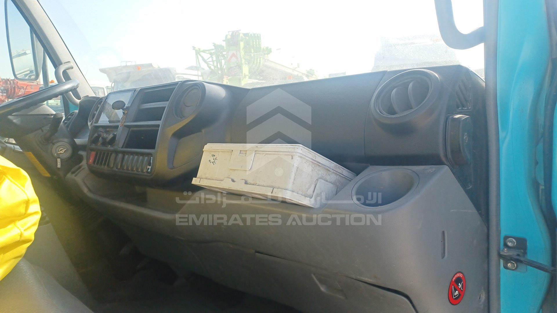 2020 HINO 300 VIN: JHHUCN1HOLK033175