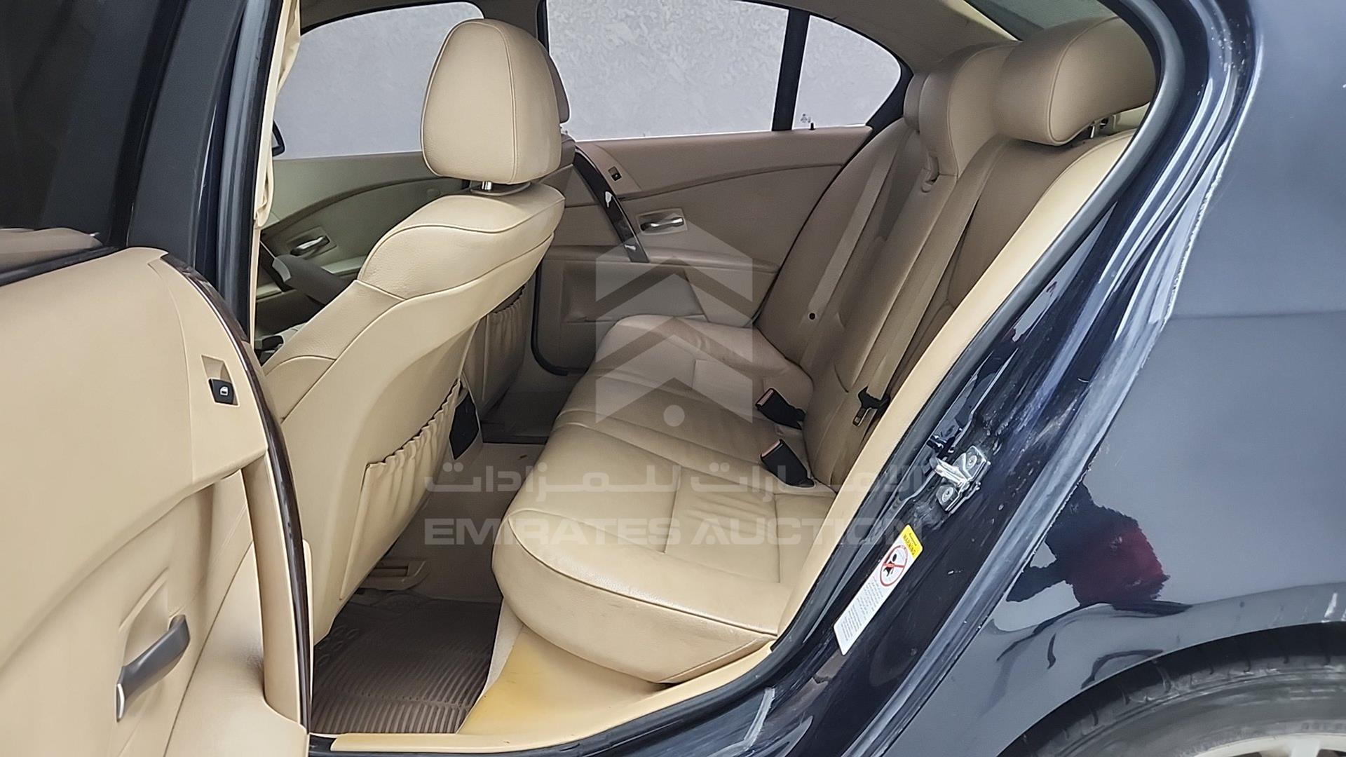 0 BMW 523I VIN: WBANE310X0B953095