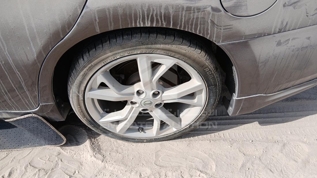 2013 Nissan Maxima — Rear Left Tyre — Photo 32
