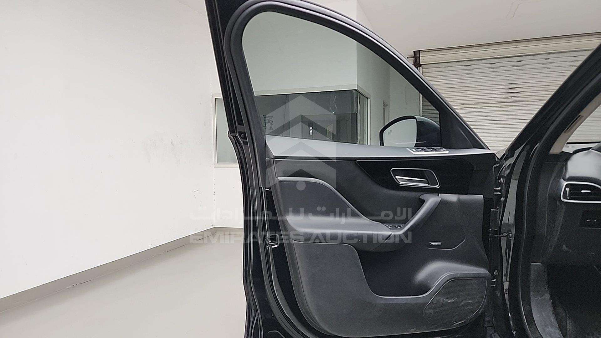 2018 JAGUAR F-PACE VIN: SADCJ2FX7JA251768