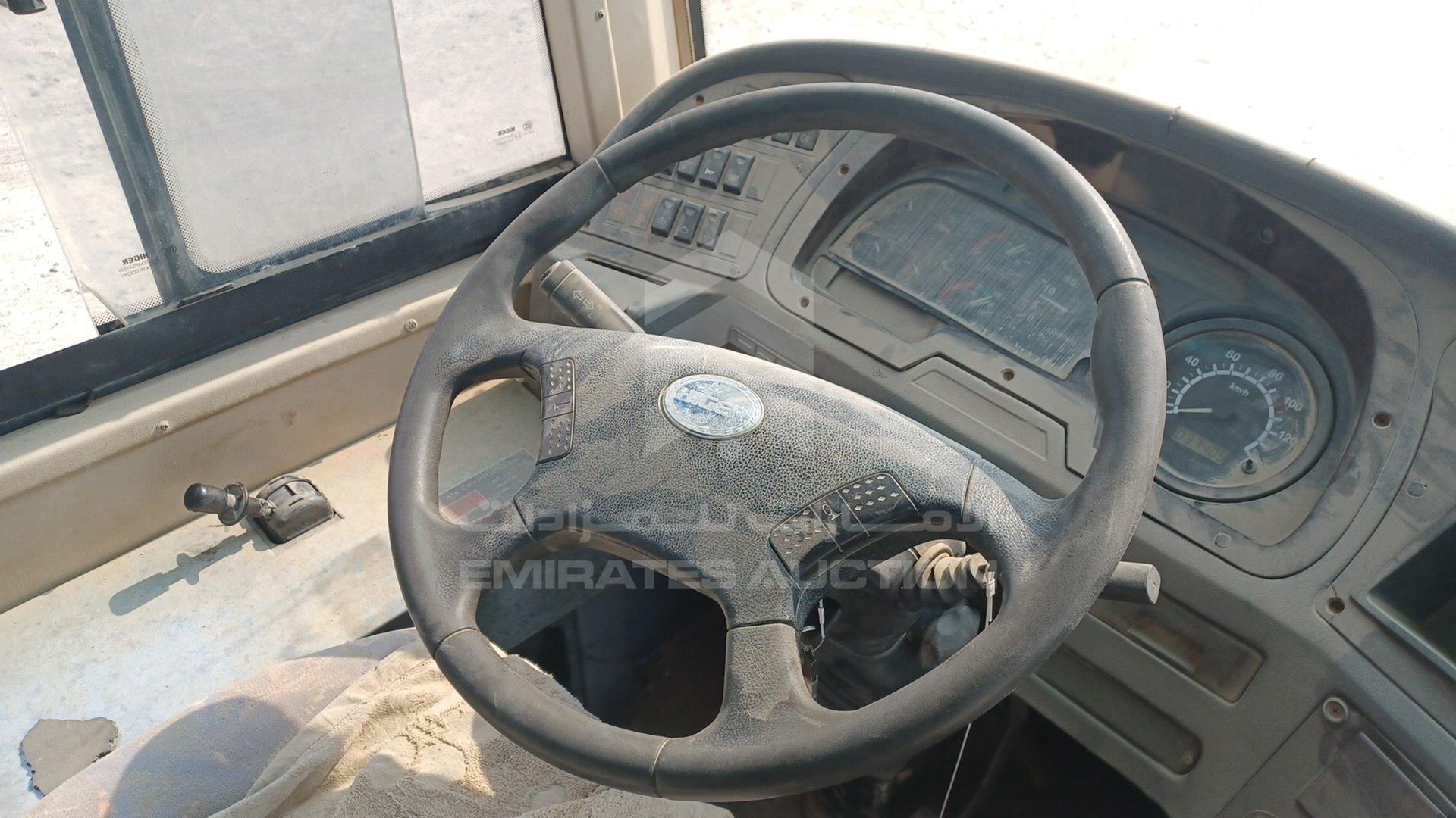 2010 HIGER BUS VIN: LKLR1FSD1AB537463