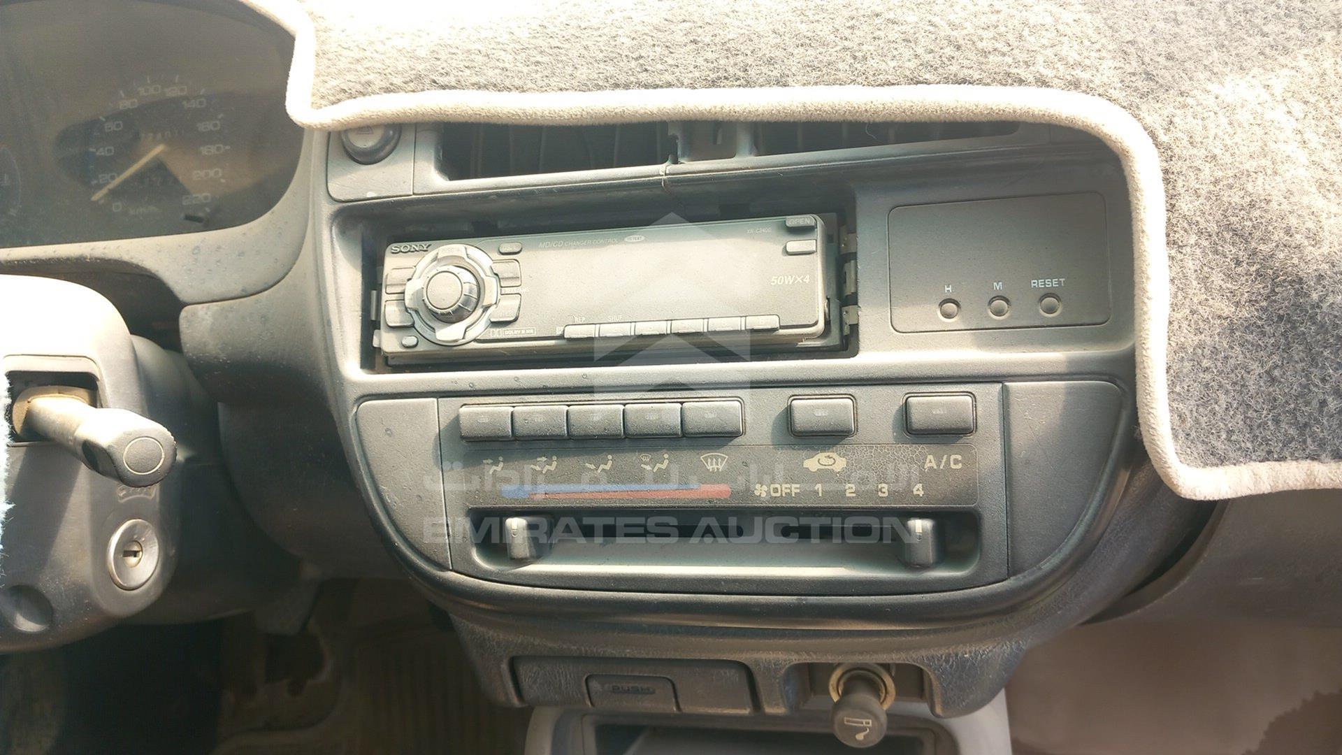0 HONDA --- VIN: JHMEK35400S108212