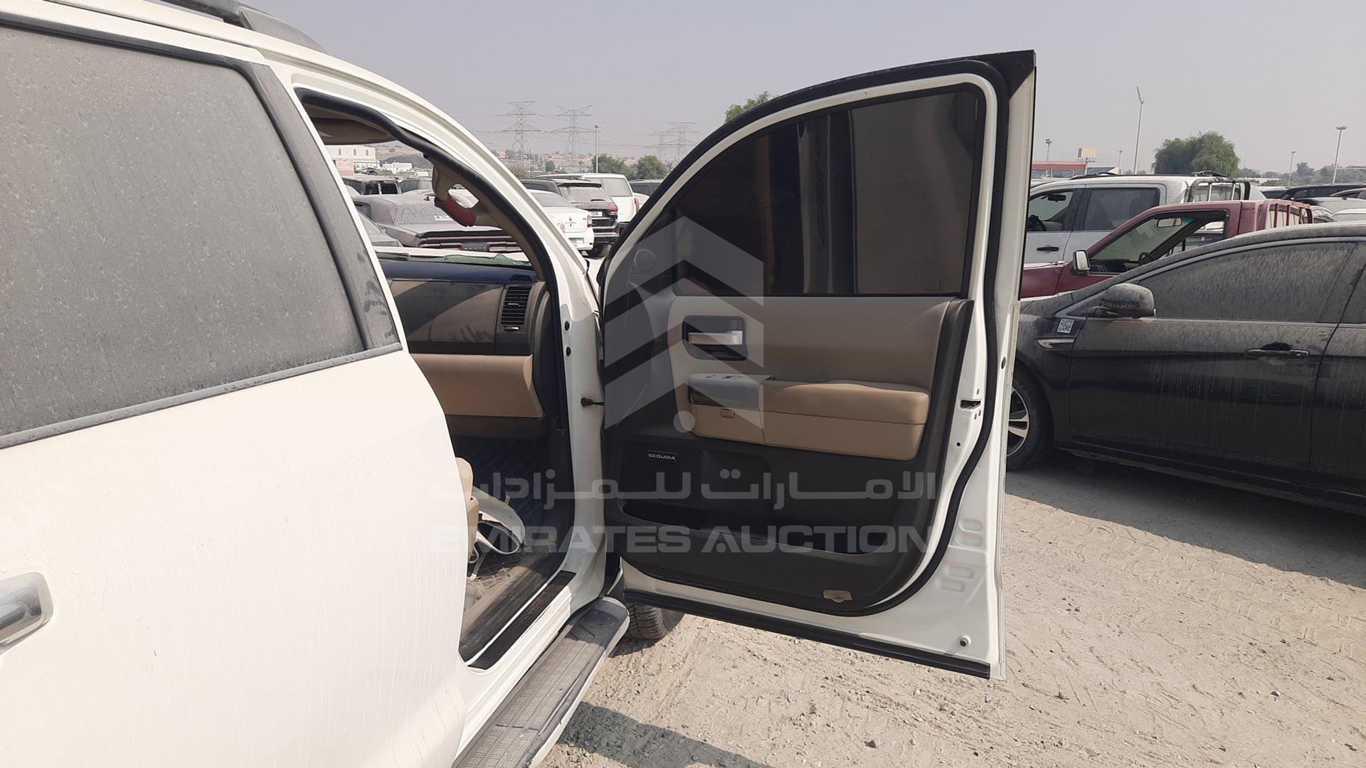 2010 TOYOTA SEQUOIA VIN: 5TDBY68A7AS031648