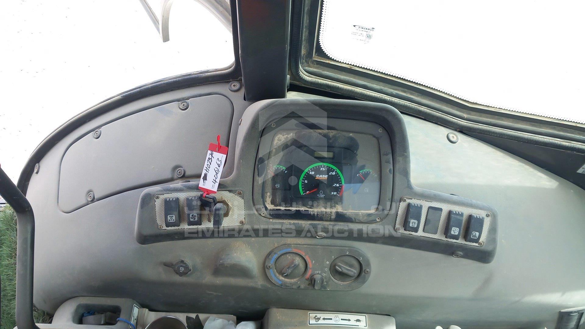 2020 CASE 570 T VIN: NKJ0570TCKKH02370