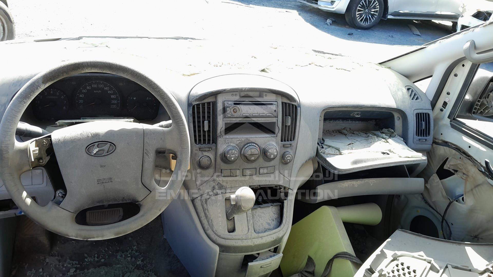 2011 HYUNDAI H1 VIN: KMJWA37R3BU282315