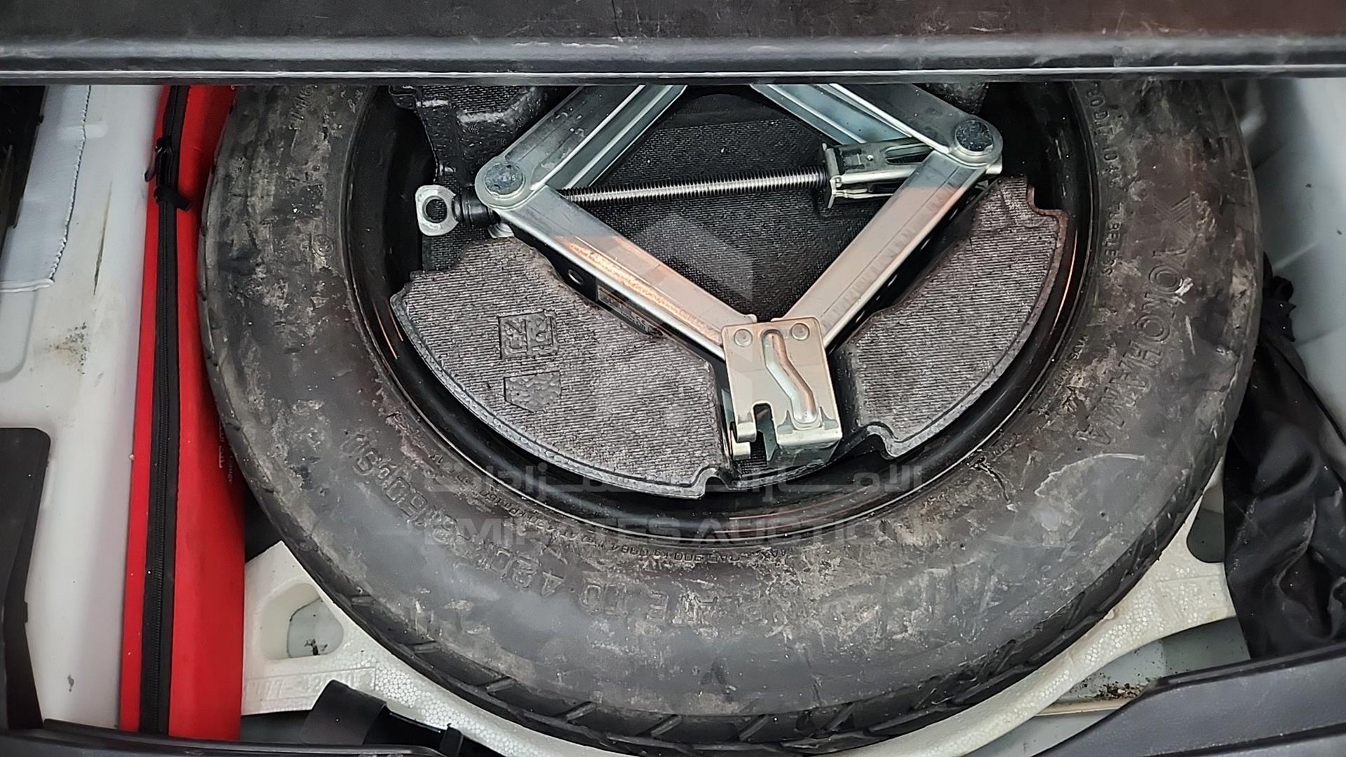 2019 TOYOTA RAV-4 VIN: JTMDW3FV6KD516671