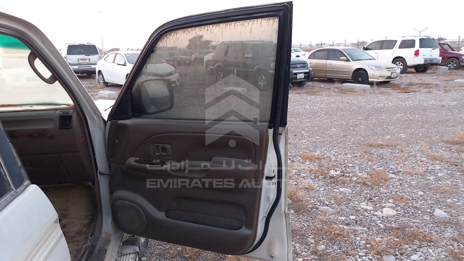 2001 TOYOTA PRADO VIN: JTEBM99J010039519