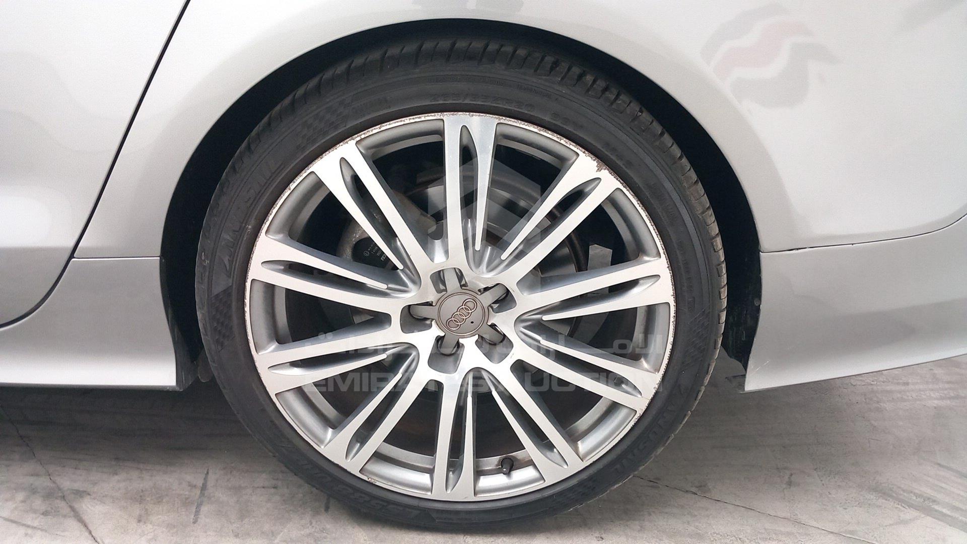 2013 AUDI A7 VIN: WAUSGC4G6DN000958