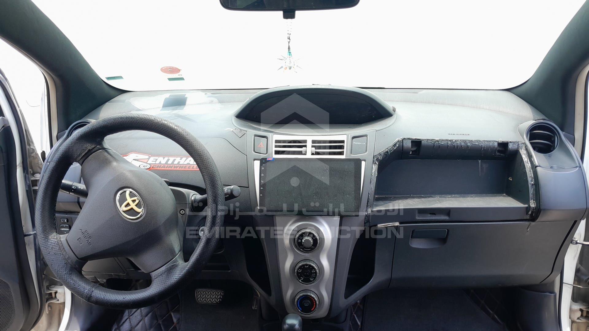 2007 TOYOTA YARIS VIN: JTDKW923775049373