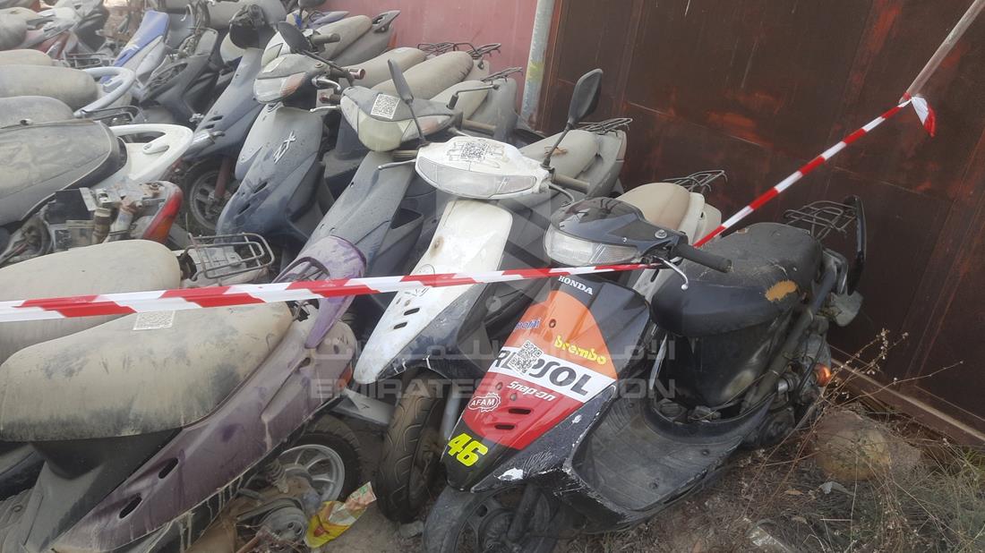 21 Scooters - Scrap without document — Front Right Tyre — Photo 18