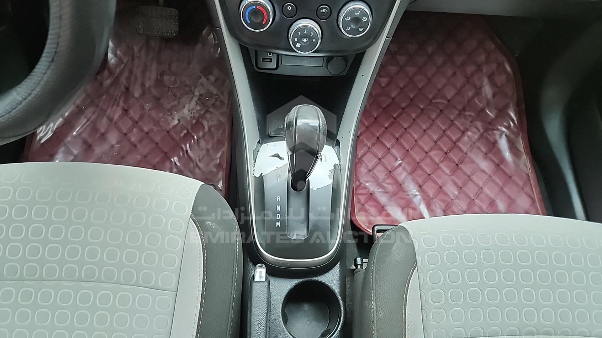 2019 CHEVROLET TRAX VIN: KL1JD7D57KB725567