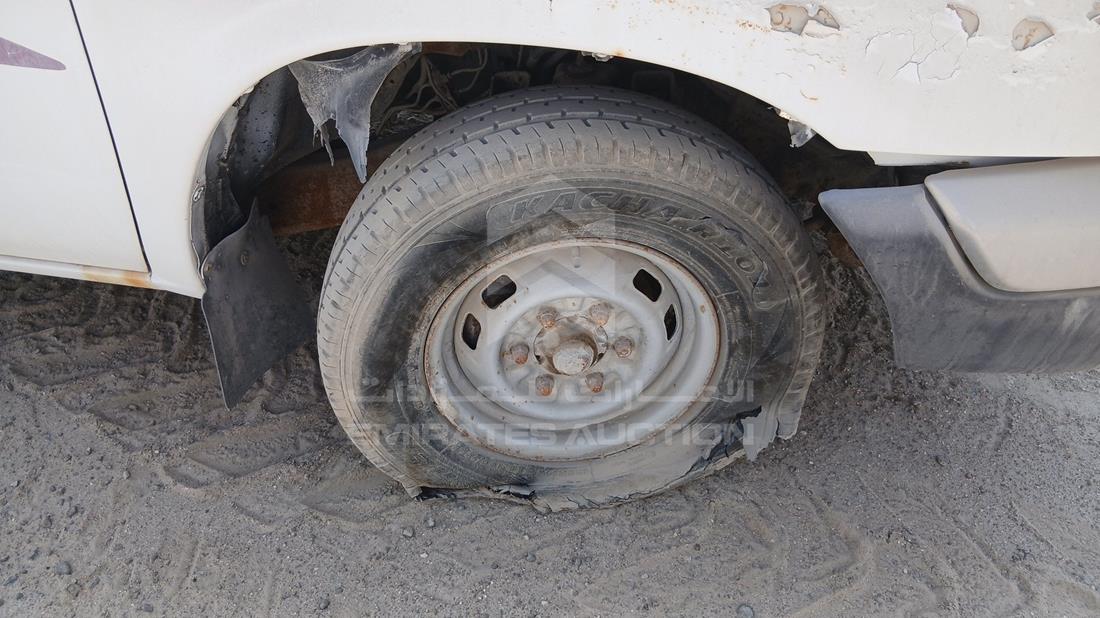 1998 Nissan 2400 — Front Right Tyre — Photo 26