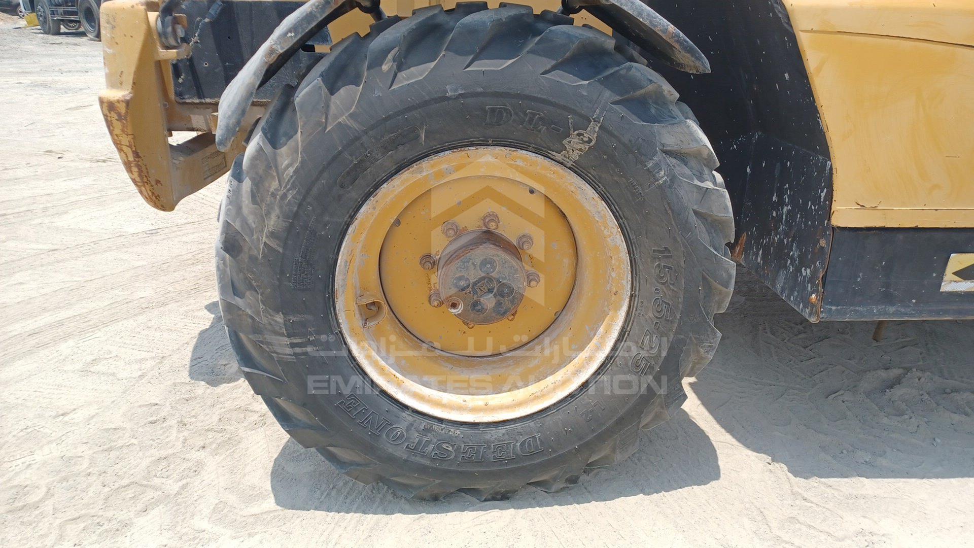 2007 CATERPILLAR TH360B VIN: YC5000000TBH00391