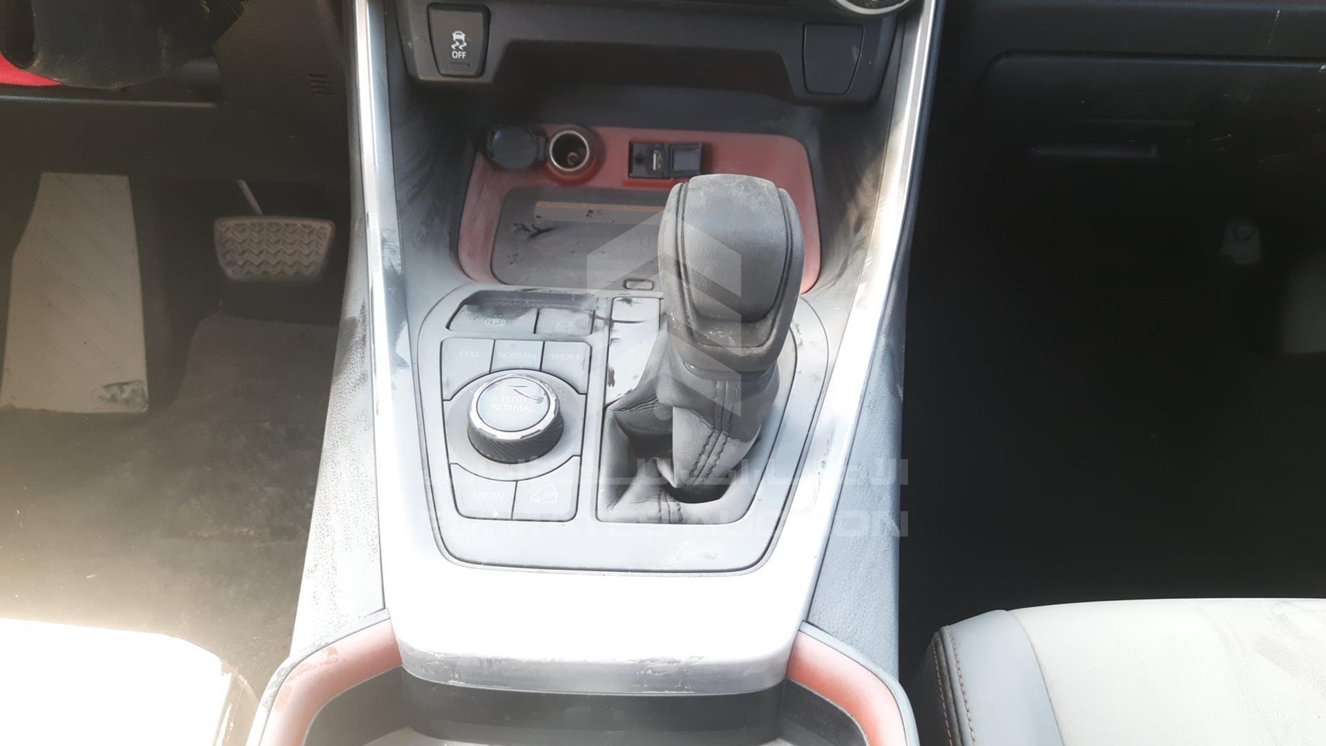 2020 TOYOTA RAV-4 VIN: JTMJ13FV8LJ031601